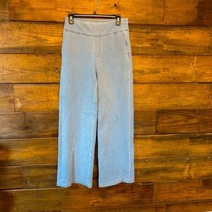 Denim and Company stretch pull-on jean looking pants in XS.